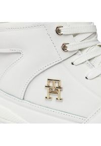 TOMMY HILFIGER - Tommy Hilfiger Sneakersy Th Basket Hi FW0FW07757 Écru. Materiał: skóra