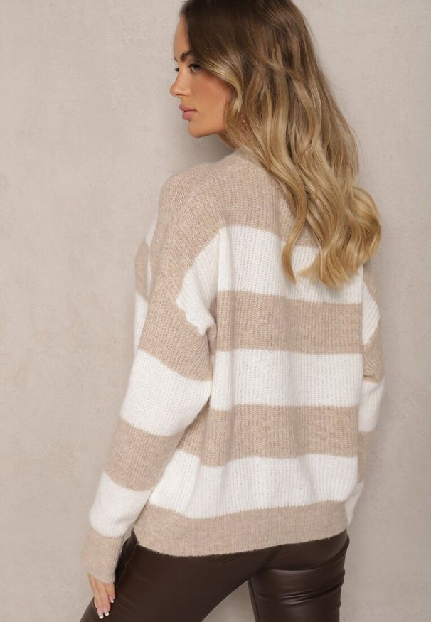 Renee - Beżowy Sweter ze Ściągaczami Ozdobiony Pasami z Wełną Tiarosea. Okazja: na co dzień. Kolor: beżowy. Materiał: wełna. Długość rękawa: długi rękaw. Długość: długie. Wzór: aplikacja. Styl: klasyczny, casual