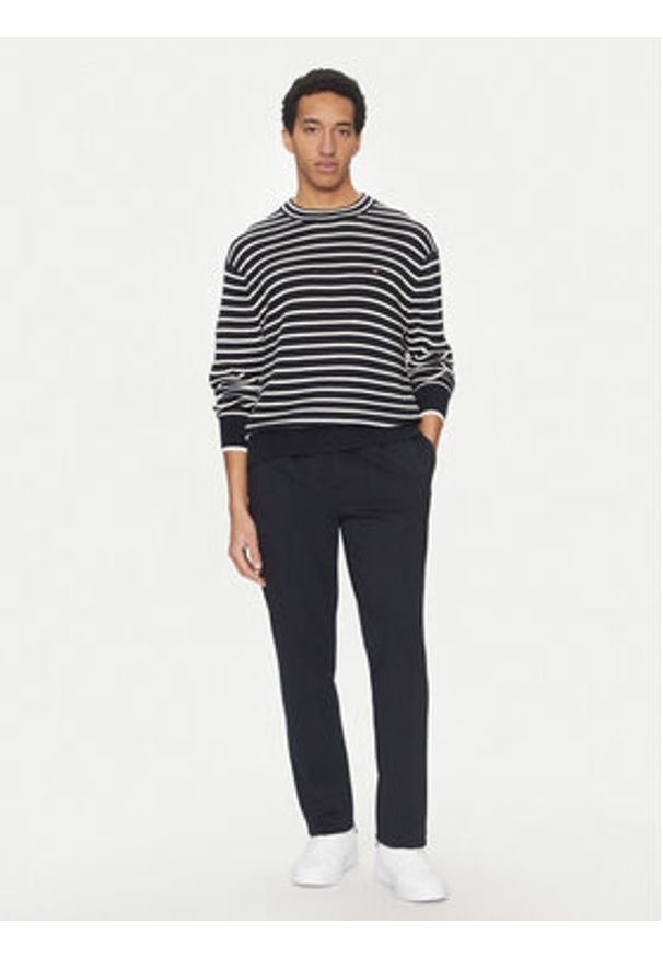 TOMMY HILFIGER - Tommy Hilfiger Sweter Breton MW0MW38944 Granatowy Regular Fit. Kolor: niebieski. Materiał: bawełna