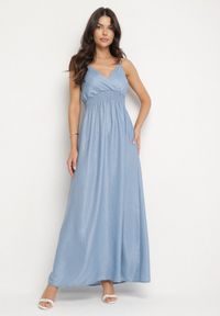 Born2be - Jasnoniebieska Kopertowa Sukienka na Ramiączkach z Wiskozy Zdobiona Cyrkoniami Ararielle. Okazja: na imprezę, na co dzień, na spacer. Typ kołnierza: dekolt w kształcie V. Kolor: niebieski. Materiał: wiskoza. Długość rękawa: na ramiączkach. Wzór: aplikacja. Typ sukienki: kopertowe. Styl: casual, klasyczny #1