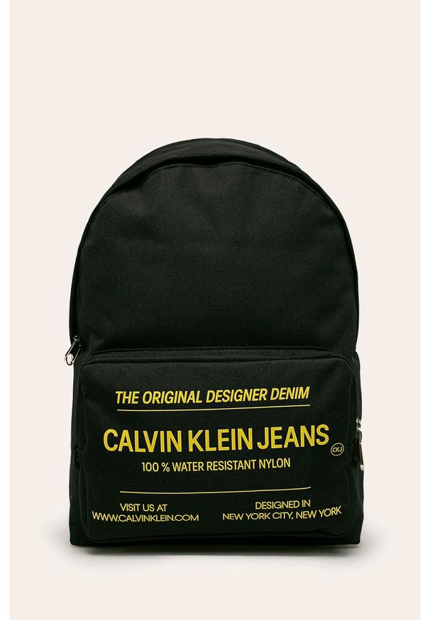 Calvin Klein Jeans - Plecak. Kolor: czarny. Wzór: paski