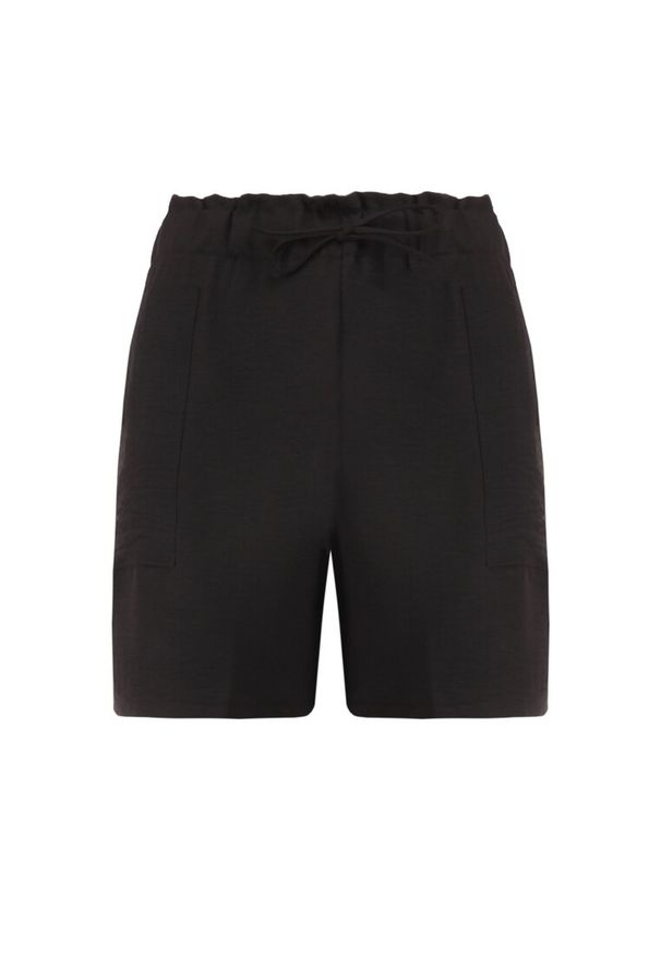 Born2be - Czarne Szorty Delilea. Kolekcja: plus size. Kolor: czarny. Wzór: gładki, aplikacja, kwiaty, jednolity