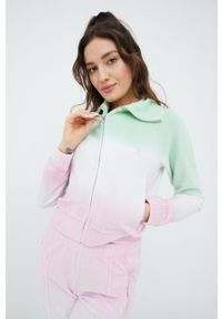 Juicy Couture bluza damska kolor różowy z aplikacją. Okazja: na co dzień. Kolor: różowy. Długość rękawa: raglanowy rękaw. Wzór: aplikacja. Styl: casual #4