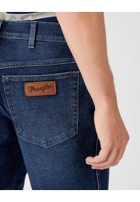 Wrangler - WRANGLER TEXAS SHORTS MĘSKIE SZORTY KRÓTKIE SPODENKI DARK WASH W11CCT30R. Długość: krótkie