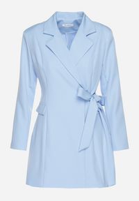 Born2be - Jasnoniebieska Kopertowa Sukienka z Imitacją Kieszeni Talriti. Kolor: niebieski. Typ sukienki: kopertowe. Styl: elegancki #5