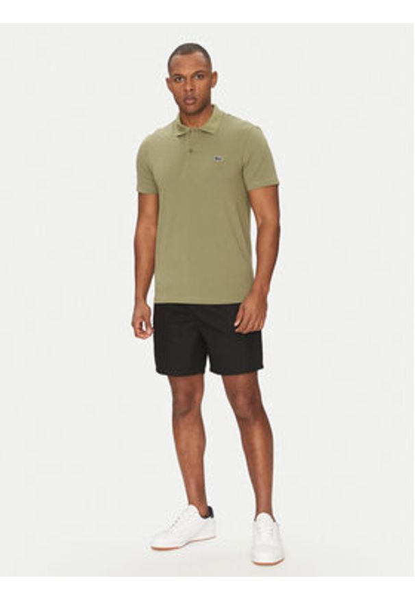 Lacoste Polo DH5522 Khaki Regular Fit. Typ kołnierza: polo. Kolor: brązowy. Materiał: bawełna