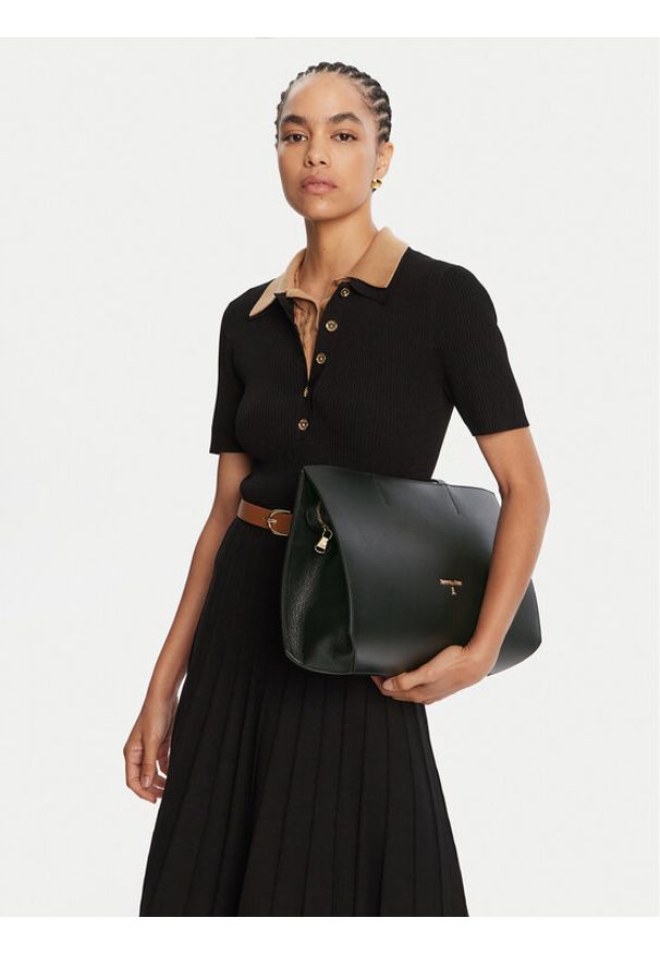 Patrizia Pepe Torebka 8B0235/L001-K470 Czarny. Kolor: czarny. Materiał: skórzane