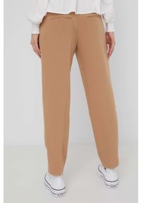 only - Only spodnie damskie kolor beżowy fason cygaretki medium waist. Kolor: beżowy. Materiał: materiał #4