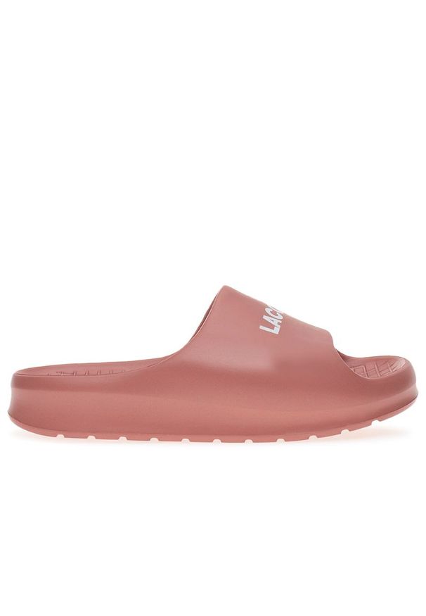 Klapki Lacoste Serve Slide 20 747CFA0020-F50 - różowe. Okazja: na plażę. Zapięcie: pasek. Kolor: różowy. Szerokość cholewki: normalna. Wzór: aplikacja. Sport: pływanie