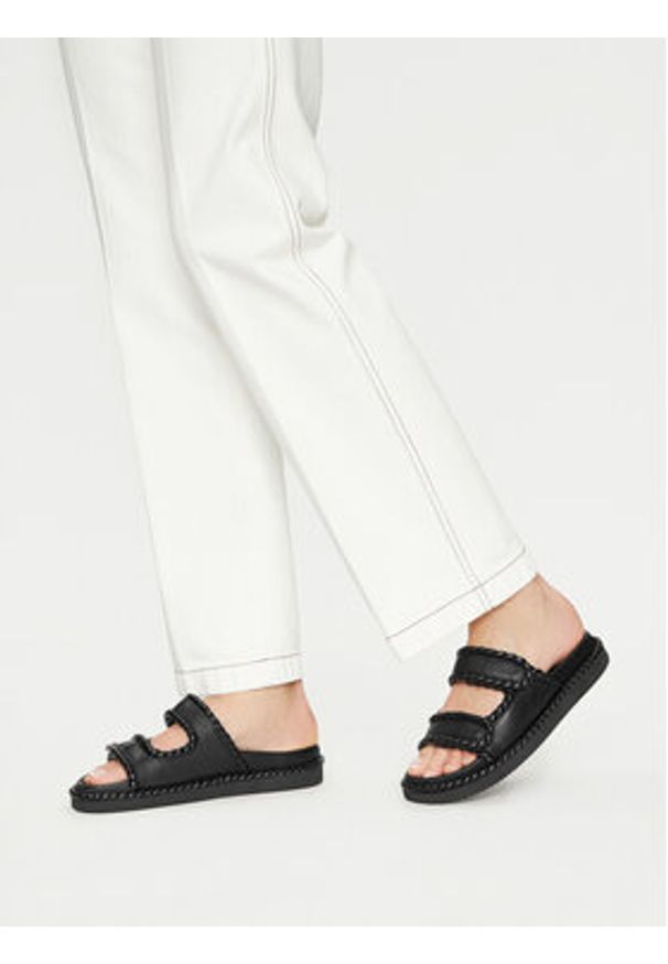 Badura Klapki BURDOCK-124AL0955 Czarny. Kolor: czarny. Materiał: skóra