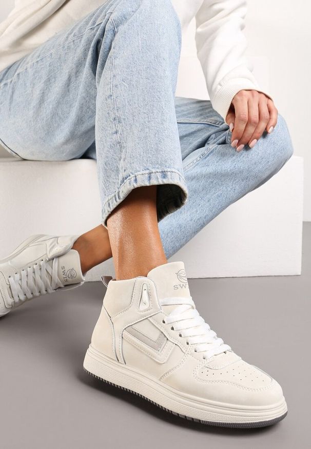 Born2be - Beżowo-Szare Sneakersy Alcothee. Kolor: beżowy. Materiał: jeans. Obcas: na obcasie. Wysokość obcasa: niski