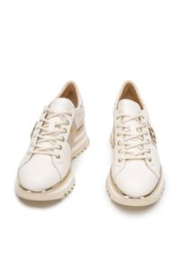 Wittchen - Damskie sneakersy skórzane z klamrą na platformie w pasy kremowe. Okazja: na co dzień. Nosek buta: okrągły. Zapięcie: klamry. Kolor: kremowy. Materiał: skóra. Wzór: aplikacja, paski. Obcas: na platformie #7