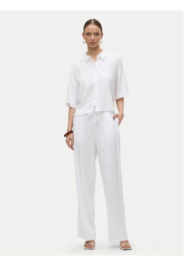 Vero Moda Spodnie materiałowe Linn 10305091 Biały Loose Fit. Kolor: biały. Materiał: len