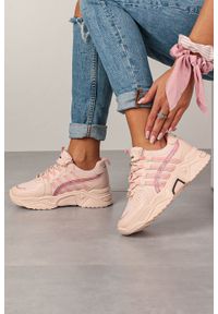 Casu - różowe buty sportowe sneakersy sznurowane casu 20h1/p. Kolor: różowy. Materiał: skóra ekologiczna, materiał. Szerokość cholewki: normalna #1
