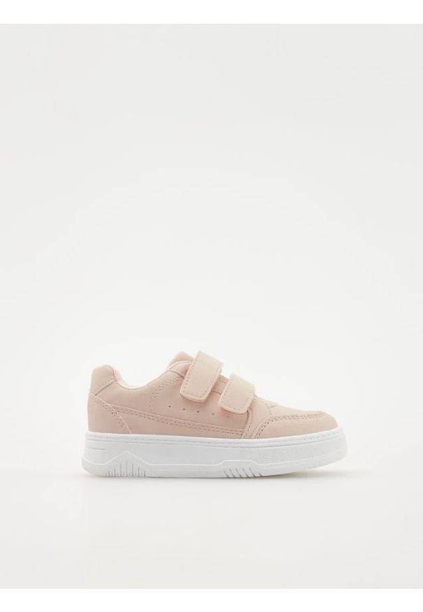 Reserved - Sneakersy na rzepy - brudny róż. Zapięcie: rzepy. Kolor: różowy. Materiał: skóra. Styl: klasyczny