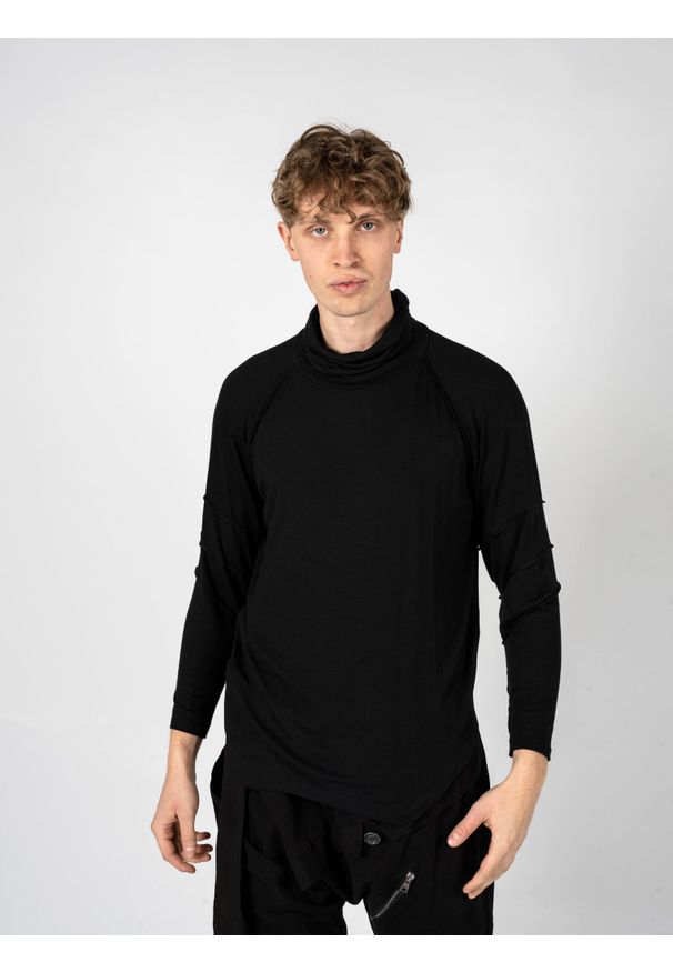 La Haine Inside Us Sweter "LM039" | A2305 3M LM039 | Mężczyzna | Czarny. Typ kołnierza: golf. Kolor: czarny. Materiał: wiskoza, elastan. Długość: długie. Wzór: aplikacja