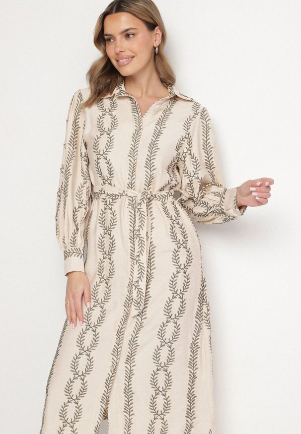 Born2be - Beżowa Koszulowa Sukienka z Wiskozy z Wiązanym Paskiem Zdobiona Haftem Rallisia. Okazja: na co dzień. Kolor: beżowy. Materiał: wiskoza. Wzór: aplikacja, haft. Typ sukienki: koszulowe. Styl: elegancki, casual, klasyczny