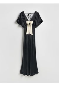 Reserved - Satynowa sukienka z kokardą - czarny. Typ kołnierza: kokarda. Kolor: czarny. Materiał: satyna #1