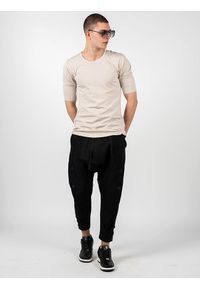 La Haine Inside Us T-shirt "Sebat" | P2208 3M | SEBAT | Mężczyzna | Beżowy. Kolor: beżowy. Materiał: bawełna. Długość: długie #6
