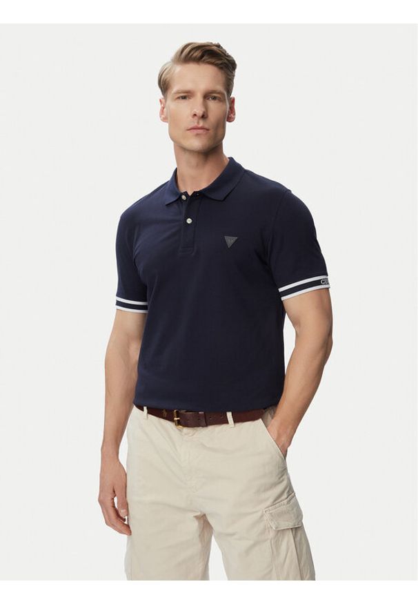 Guess Polo M6GP60 K3076 Granatowy Regular Fit. Typ kołnierza: polo. Kolor: niebieski. Materiał: bawełna