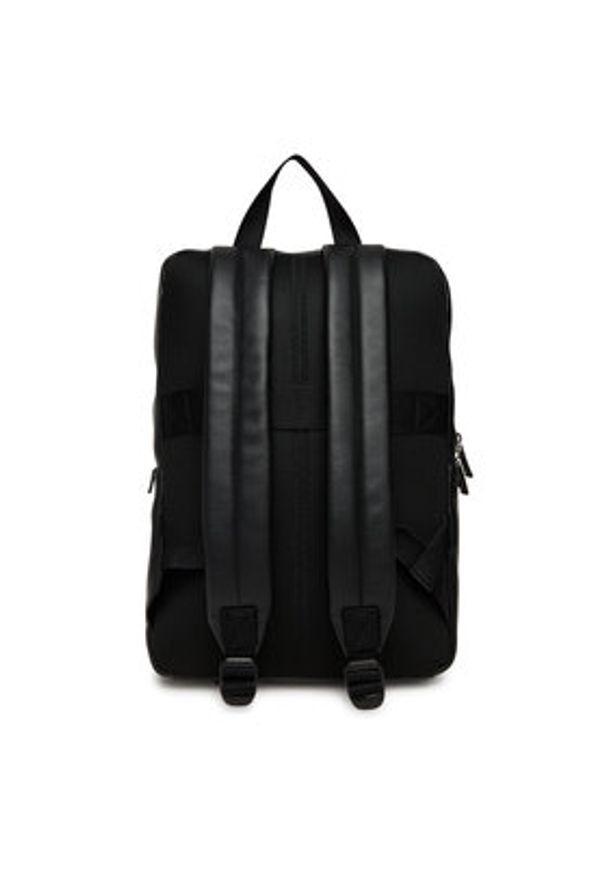 Calvin Klein Plecak Raised Slim Square Backpack LV04D3156G Czarny. Kolor: czarny. Materiał: skóra