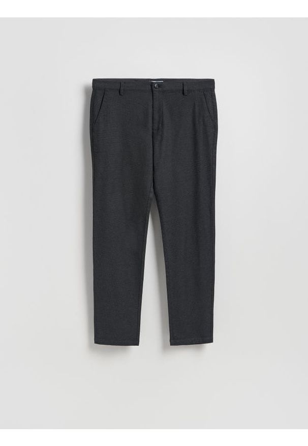 Reserved - Spodnie chino slim fit - czarny. Kolor: czarny. Materiał: tkanina, bawełna