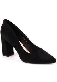 Czółenka na słupku zamszowe czarne Sergio Leone PB216. Kolor: czarny. Materiał: zamsz. Szerokość cholewki: normalna. Obcas: na słupku #1