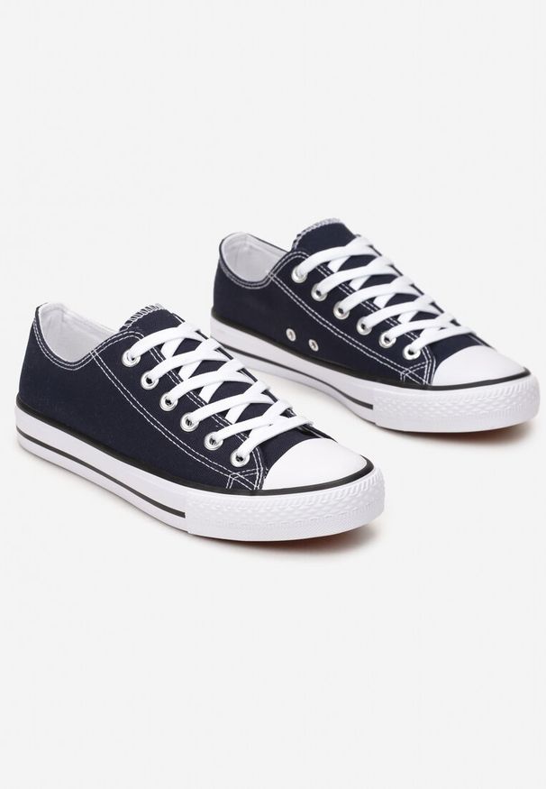 Born2be - Granatowe Trampki przed Kostkę ze Sznurowaniem Laysen. Okazja: na co dzień. Wysokość cholewki: przed kostkę. Kolor: niebieski. Styl: klasyczny, casual