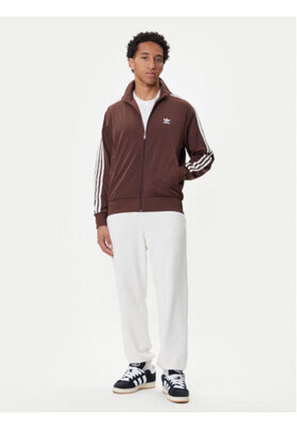 Adidas - adidas Bluza adicolor Classics Firebird KA0459 Brązowy Loose Fit. Kolor: brązowy. Materiał: syntetyk