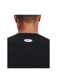 Koszulka męska treningowa Under Armour HeatGear Armour LongSleeve (1361524-001). Kolor: czarny. Materiał: tkanina, poliester, materiał, elastan. Długość rękawa: długi rękaw. Długość: długie. Sport: fitness #3