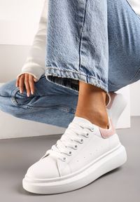 Born2be - Biało-Różowe Sneakersy z Ozdobnym Zapiętkiem i Platformą Britma. Nosek buta: okrągły. Zapięcie: sznurówki. Kolor: biały. Materiał: materiał. Obcas: na platformie. Wysokość obcasa: niski #5