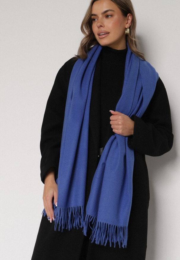 Born2be - Niebieski Szalik z Bawełną i Wiskozą Ozdobiony Frędzlami Siadortia. Okazja: na co dzień, na spotkanie biznesowe. Kolor: niebieski. Materiał: bawełna, wiskoza. Wzór: aplikacja. Styl: biznesowy, klasyczny, casual, elegancki