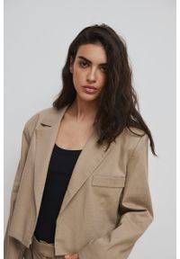 Marsala - Krótka marynarka z lnem w kolorze TAUPE - LECRIN-XS/S. Materiał: len. Długość: krótkie. Wzór: gładki. Styl: klasyczny, elegancki