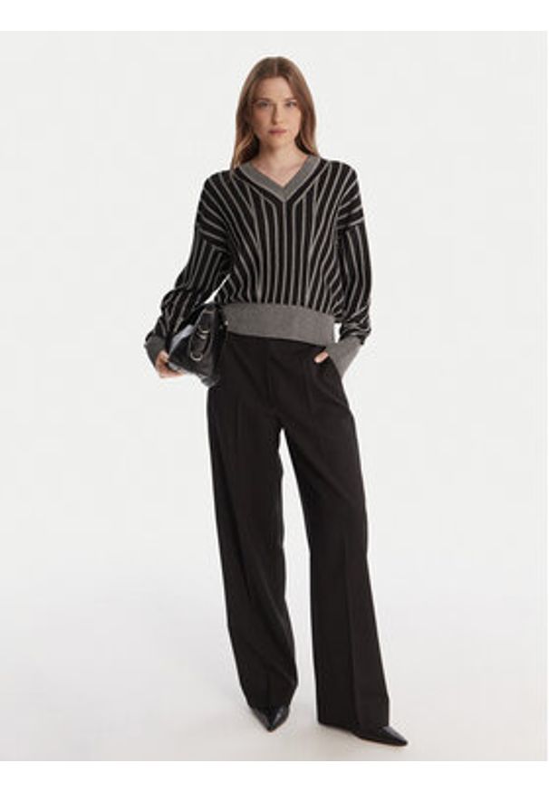 DKNY Sweter P5MSDZ52 Szary Regular Fit. Kolor: szary. Materiał: wiskoza