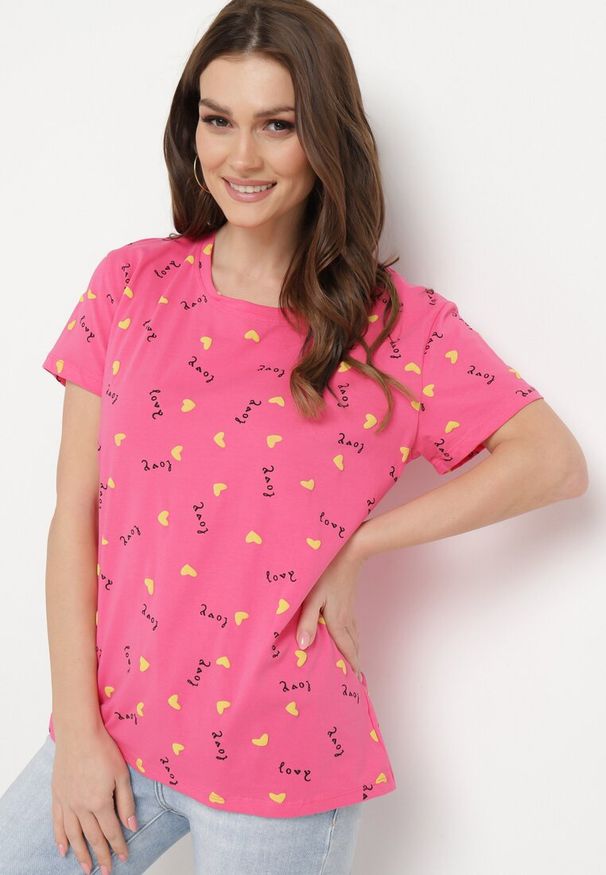 Born2be - Ciemnoróżowy Bawełniany T-shirt w Drobny Print Asdara. Okazja: na co dzień. Kolor: różowy. Materiał: bawełna. Wzór: nadruk. Styl: casual, elegancki