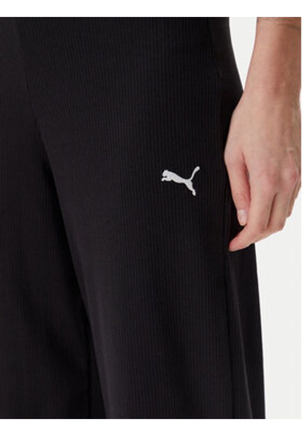 Puma Spodnie dresowe Ess Elevated 685025 Czarny Straight Fit. Kolor: czarny. Materiał: syntetyk