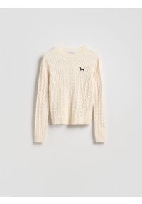 Reserved - Sweter z haftem - kremowy. Kolor: kremowy. Materiał: wiskoza, dzianina. Wzór: haft