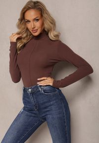 Renee - Brązowy Sweter Golf z Ozdobnym Przeszyciem Dayshawn. Okazja: na co dzień. Typ kołnierza: golf. Kolor: brązowy. Materiał: jeans. Długość rękawa: długi rękaw. Długość: długie. Wzór: aplikacja. Styl: elegancki, casual #3