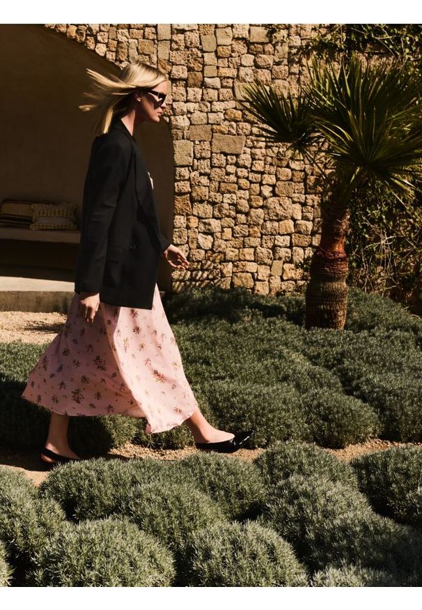 Reserved - Marynarka z wiskozą - czarny. Kolor: czarny. Materiał: wiskoza