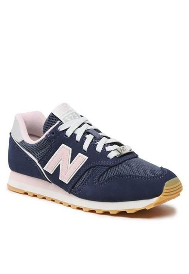 Buty do chodzenia damskie New Balance 373. Zapięcie: sznurówki. Kolor: niebieski, wielokolorowy, różowy, biały. Materiał: materiał, syntetyk. Szerokość cholewki: normalna. Model: New Balance 373. Sport: turystyka piesza