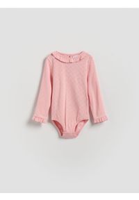 Reserved - Strukturalne body - pastelowy róż. Kolor: różowy. Materiał: dzianina, bawełna #1