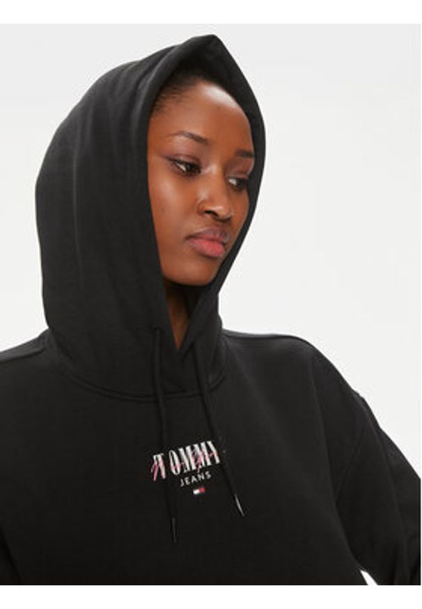 Tommy Jeans Bluza Essential Logo DW0DW17797 Czarny Relaxed Fit. Kolor: czarny. Materiał: bawełna