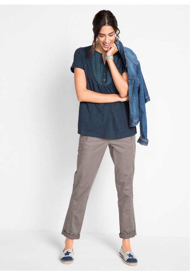 bonprix - Shirt bawełniany z przędzy mieszankowej, krótki rękaw. Typ kołnierza: typu henley. Kolor: niebieski. Materiał: bawełna. Długość rękawa: krótki rękaw. Długość: krótkie. Wzór: koronka