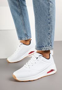 Born2be - Biało-Granatowe Sneakersy z Transparentną Wstawką Zidanara. Okazja: na co dzień. Zapięcie: sznurówki. Kolor: biały. Materiał: jeans. Wzór: aplikacja. Obcas: na płaskiej podeszwie #4