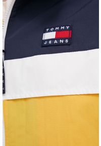 Tommy Jeans kurtka męska kolor żółty przejściowa. Okazja: na co dzień. Kolor: żółty. Materiał: poliamid. Styl: casual