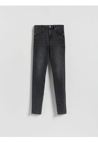 Reserved - Jeansy slim z dłuższą nogawką - szary. Kolor: szary. Długość: długie #1