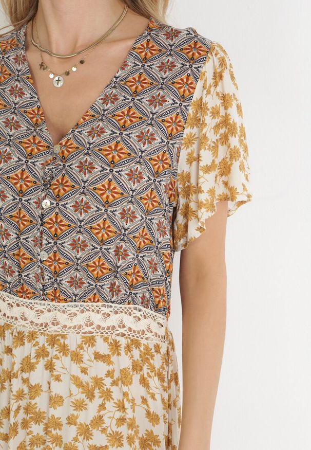 Born2be - Żółto-Beżowa Rozkloszowana Sukienka Maxi Stemone. Kolor: beżowy. Sezon: lato. Długość: maxi