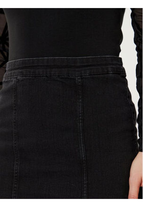 Vero Moda Spódnica jeansowa Medusa 10321775 Czarny Regular Fit. Kolor: czarny. Materiał: bawełna