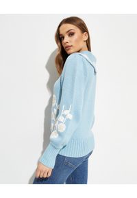 LOVE SHACK FANCY - Niebieski sweter z kołnierzem Union. Kolor: niebieski. Materiał: wełna, bawełna, dzianina. Długość: długie. Wzór: aplikacja, haft, kwiaty #4