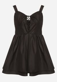 Born2be - Czarna Bawełniana Sukienka Vices w Rustykalnym Stylu z Wiązaniem Fenavira. Okazja: na co dzień. Kolor: czarny. Materiał: bawełna. Długość rękawa: na ramiączkach. Wzór: aplikacja. Styl: casual #3